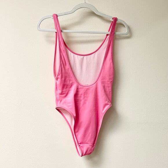 NWT Balmain x Barbie Logo Scoop Neck Open Back One-Piece Swimsuit Pink Size 34/2 - Picture 6 of 8